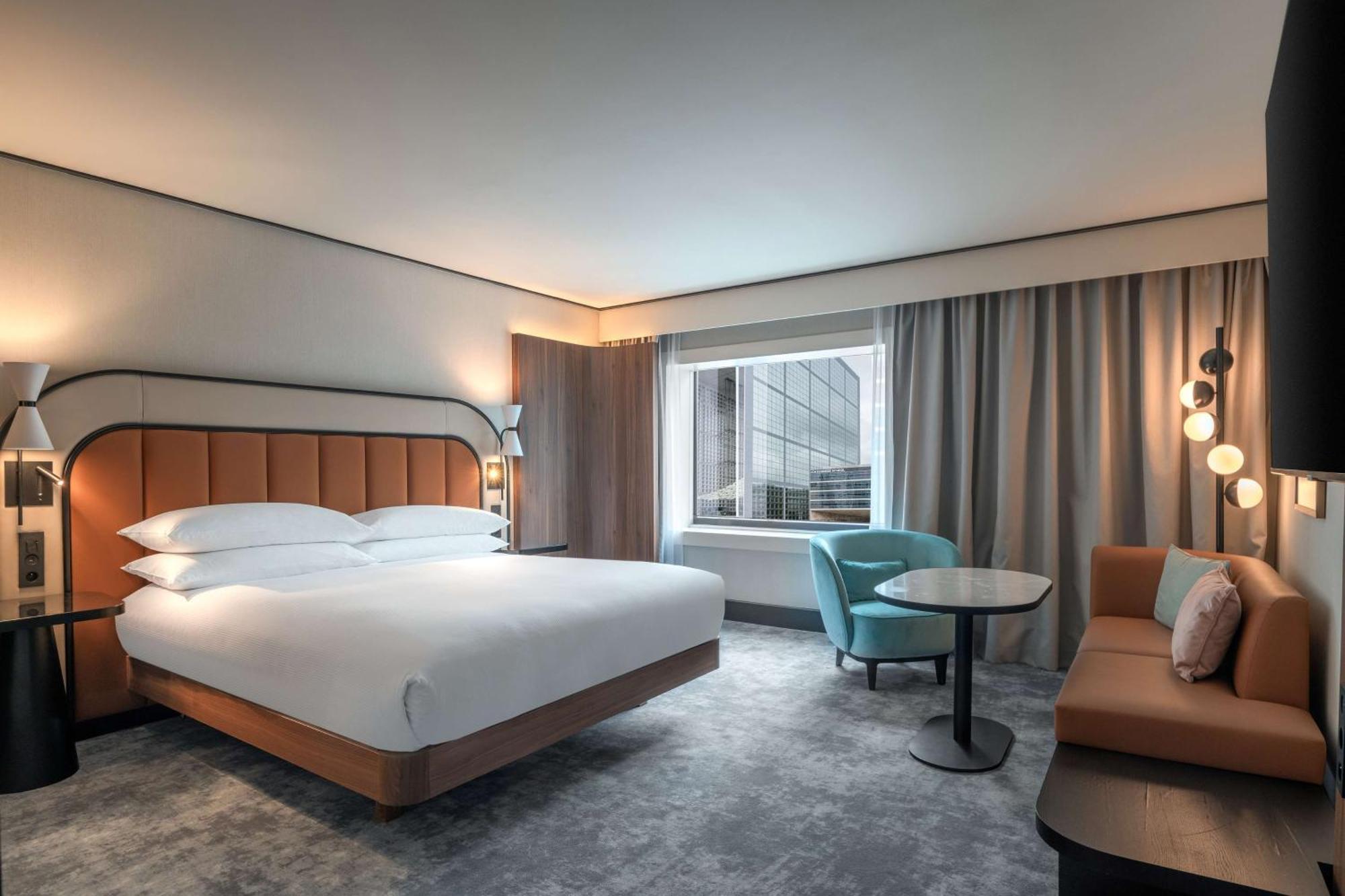 Hilton Paris La Défense 4*